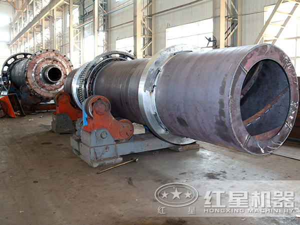 紅星小型優(yōu)質(zhì)河沙烘干機生產(chǎn)車間