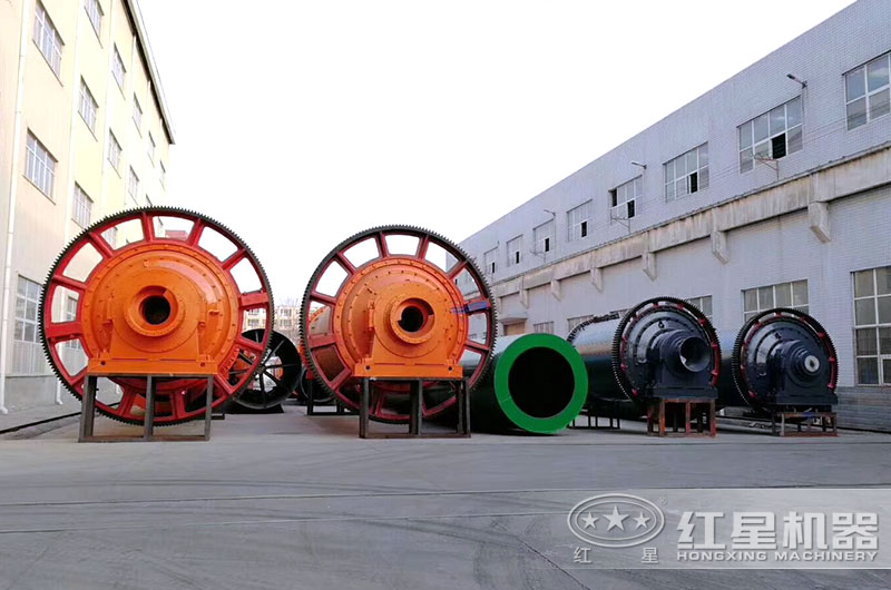 球磨機(jī)現(xiàn)場實(shí)拍圖 球磨機(jī)現(xiàn)場實(shí)拍圖