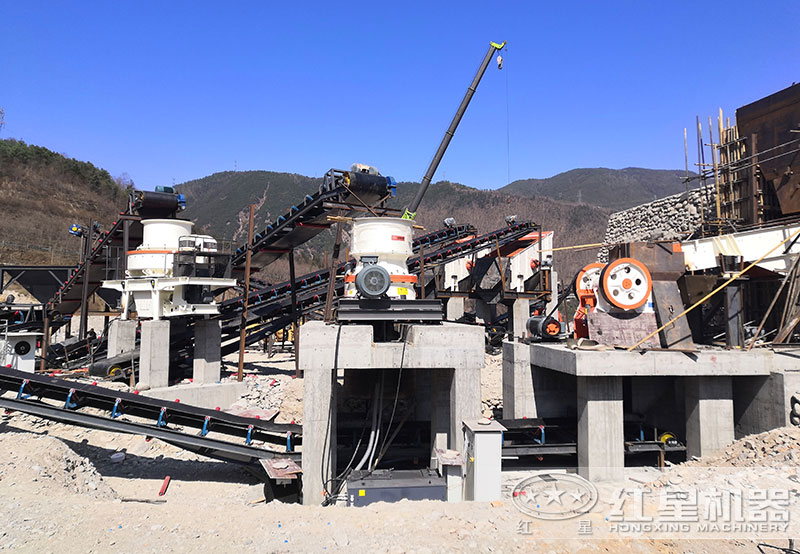 礦山開采現(xiàn)場(chǎng)實(shí)拍