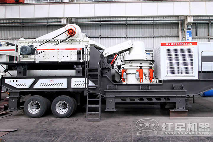 輪胎移動(dòng)圓錐破碎機(jī)