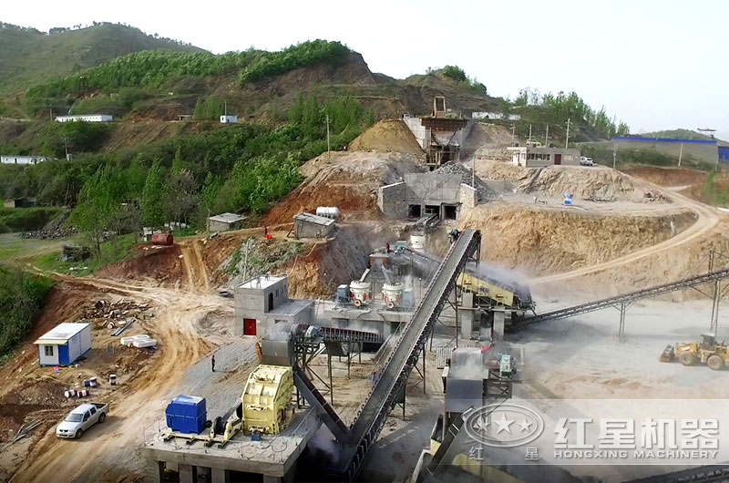 固定破碎生產(chǎn)客戶現(xiàn)場 固定破碎生產(chǎn)客戶現(xiàn)場