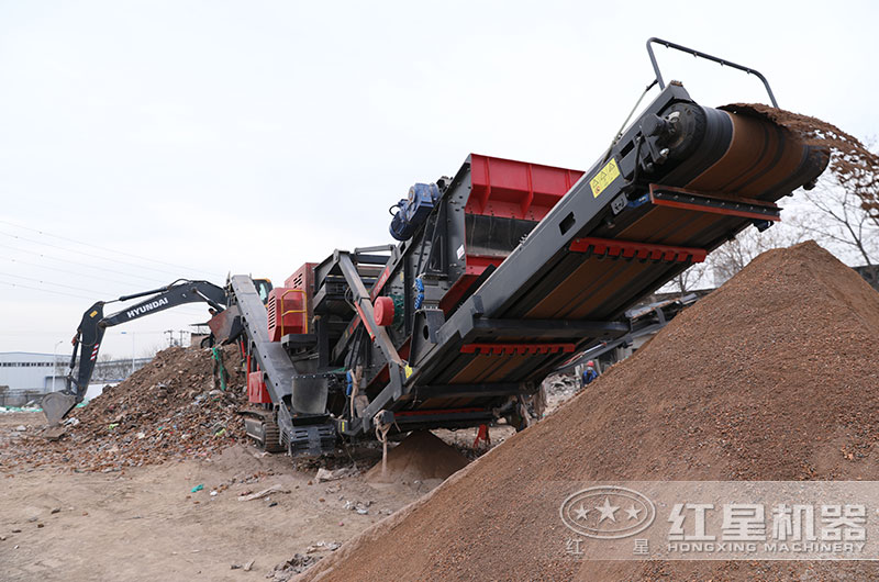 履帶移動(dòng)破碎機(jī)處理建筑垃圾加工現(xiàn)場(chǎng) 履帶移動(dòng)破碎機(jī)處理建筑垃圾加工現(xiàn)場(chǎng)