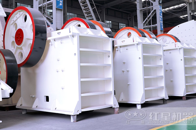 750x1060顎式破碎機車間實拍圖