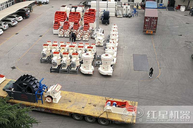 紅星錘破玻璃粉碎機裝車發(fā)貨中 紅星錘破玻璃粉碎機裝車發(fā)貨中