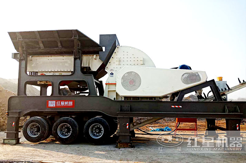 移動破碎機(jī)器 移動破碎機(jī)器