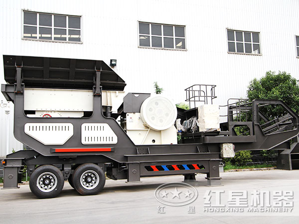 一小時產(chǎn)一百噸煤矸石輪胎式移動破碎機