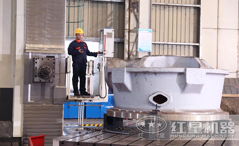 紅星VSI制砂機生產(chǎn)車間