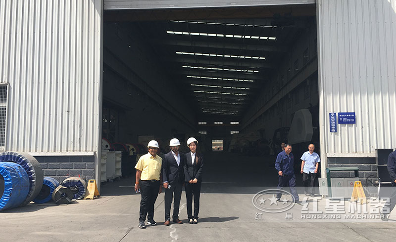 用戶來訪合影留念