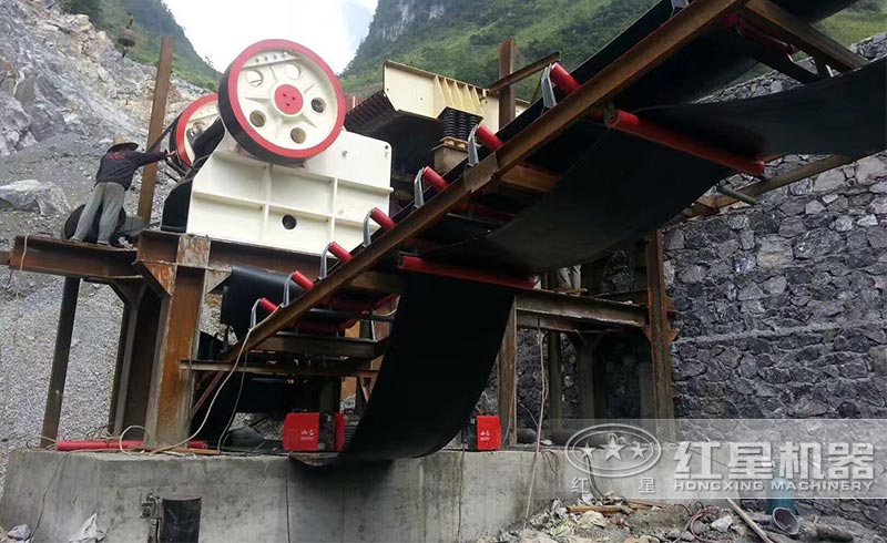 顎式破碎機(jī)開(kāi)始工作了 顎式破碎機(jī)開(kāi)始工作了