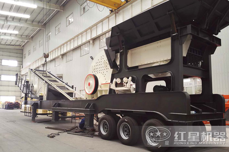 移動(dòng)式重錘破碎機(jī)車(chē)間