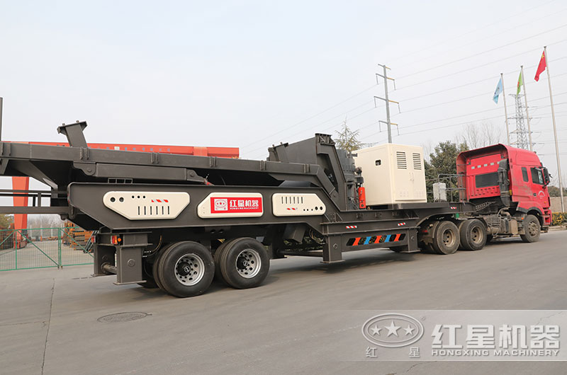 汽車移動(dòng)磕石機(jī)發(fā)貨現(xiàn)場(chǎng)