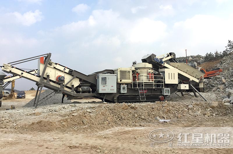 山東客戶履帶式移動破碎站現(xiàn)場