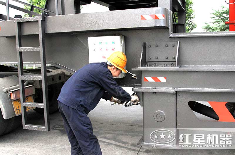 發(fā)貨前，再次認真檢查設(shè)備