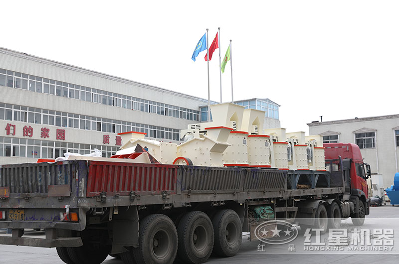 多臺立式復(fù)合式制砂機發(fā)往山西