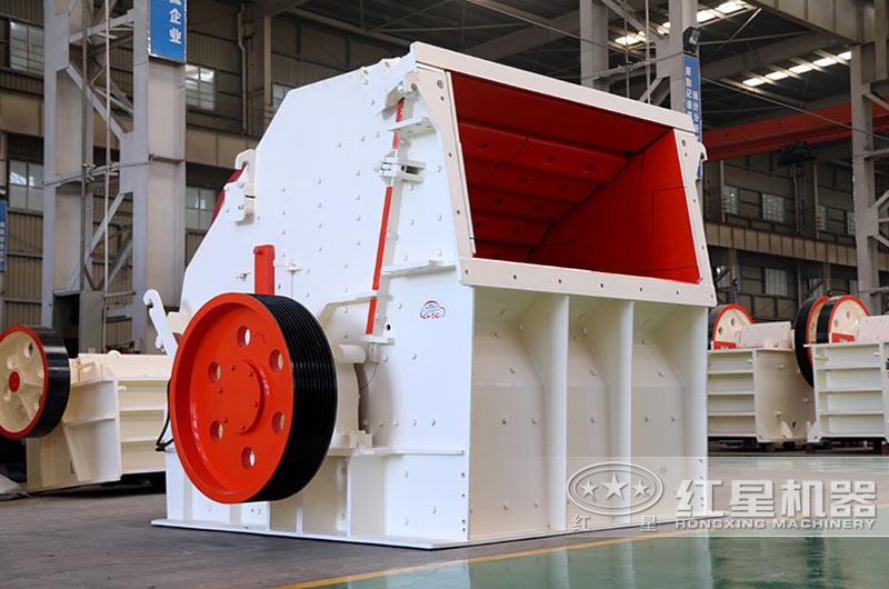 反擊式破碎機(jī)，傳統(tǒng)的中細(xì)碎設(shè)備，價(jià)格優(yōu)惠