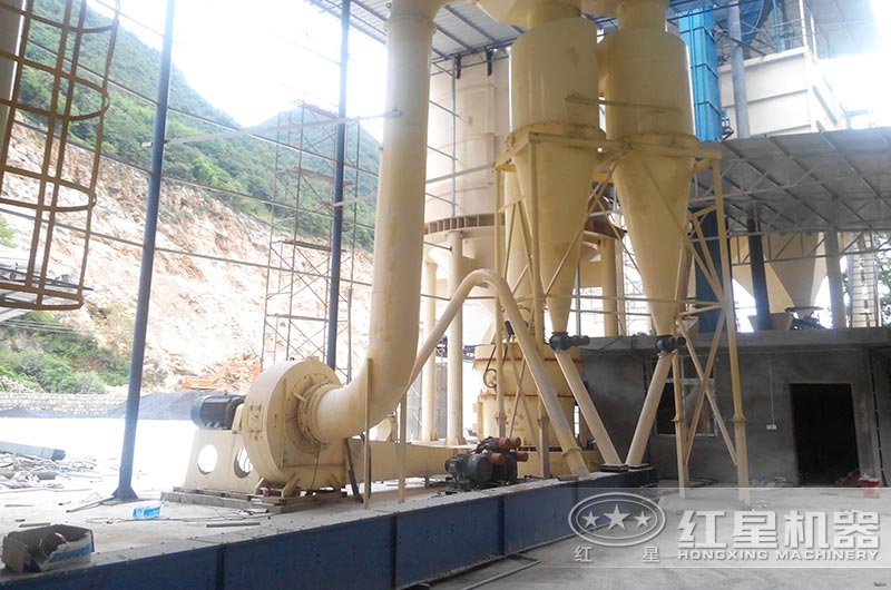 河南客戶碎石磨粉現(xiàn)場(chǎng)