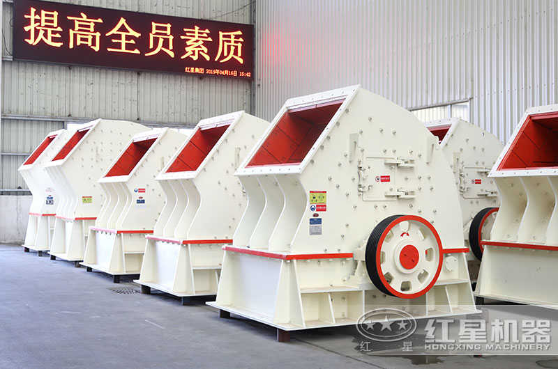 錘破將多級破碎變?yōu)橐淮纹扑?，簡化了碎石處理過程