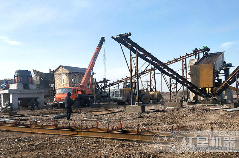 花崗巖石子生產線時產200噸現(xiàn)場