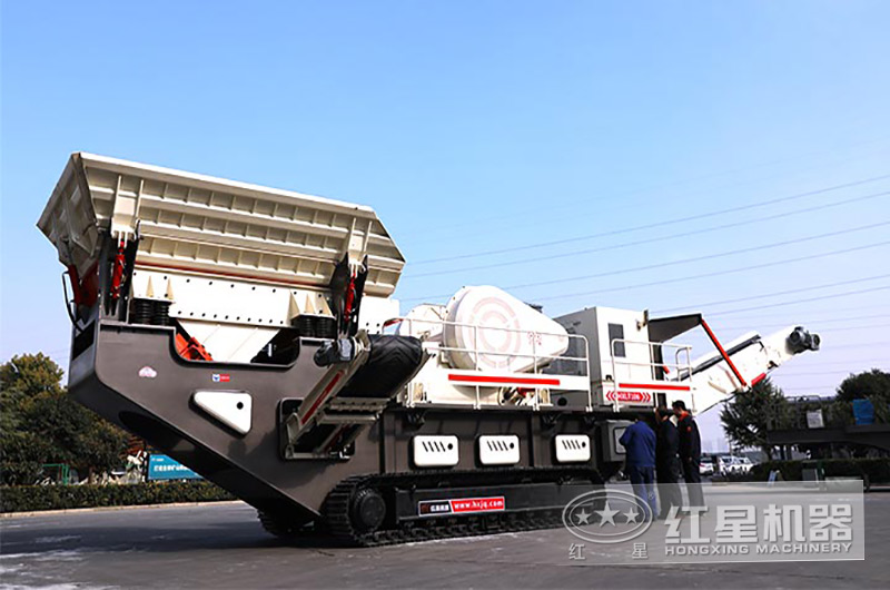 客戶來紅星總部參觀、了解移動(dòng)破碎設(shè)備