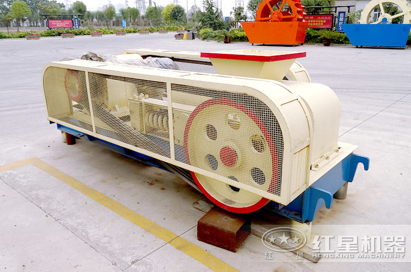 對(duì)輥式破碎機(jī)高清大圖 對(duì)輥式破碎機(jī)高清大圖