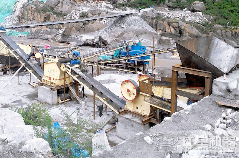 鵝卵石打沙機生產(chǎn)現(xiàn)場 鵝卵石打沙機生產(chǎn)現(xiàn)場