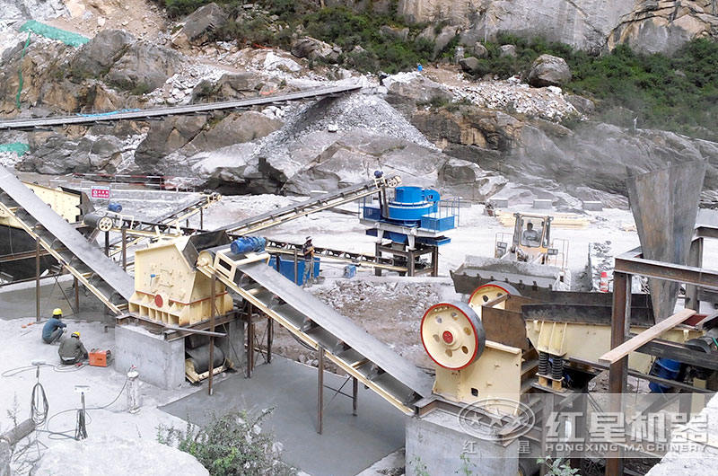 砂石破碎機(jī)生產(chǎn)現(xiàn)場