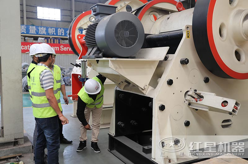 紅星客戶到廠參觀石料加工設備 紅星客戶到廠參觀石料加工設備