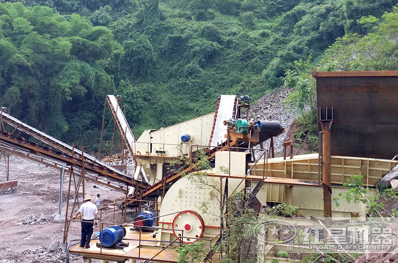 錘式打砂機(jī)生產(chǎn)現(xiàn)場(chǎng)