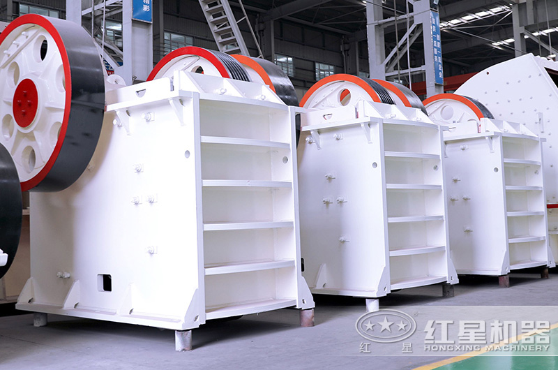 顎式破碎機(jī)車間實(shí)拍圖 顎式破碎機(jī)車間實(shí)拍圖