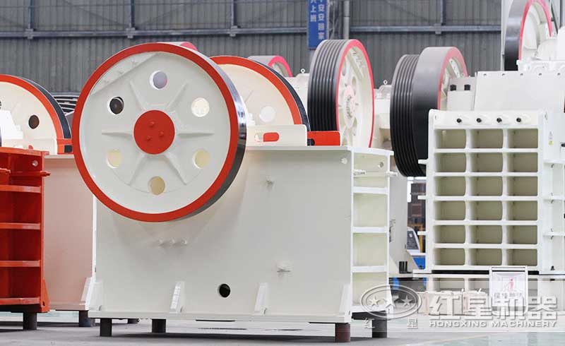 HDX德版連體顎式破碎機設(shè)備實拍