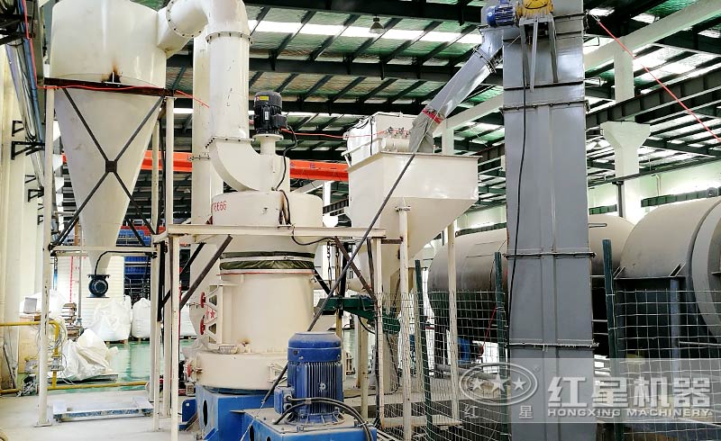 脫硫用石灰粉加工現(xiàn)場